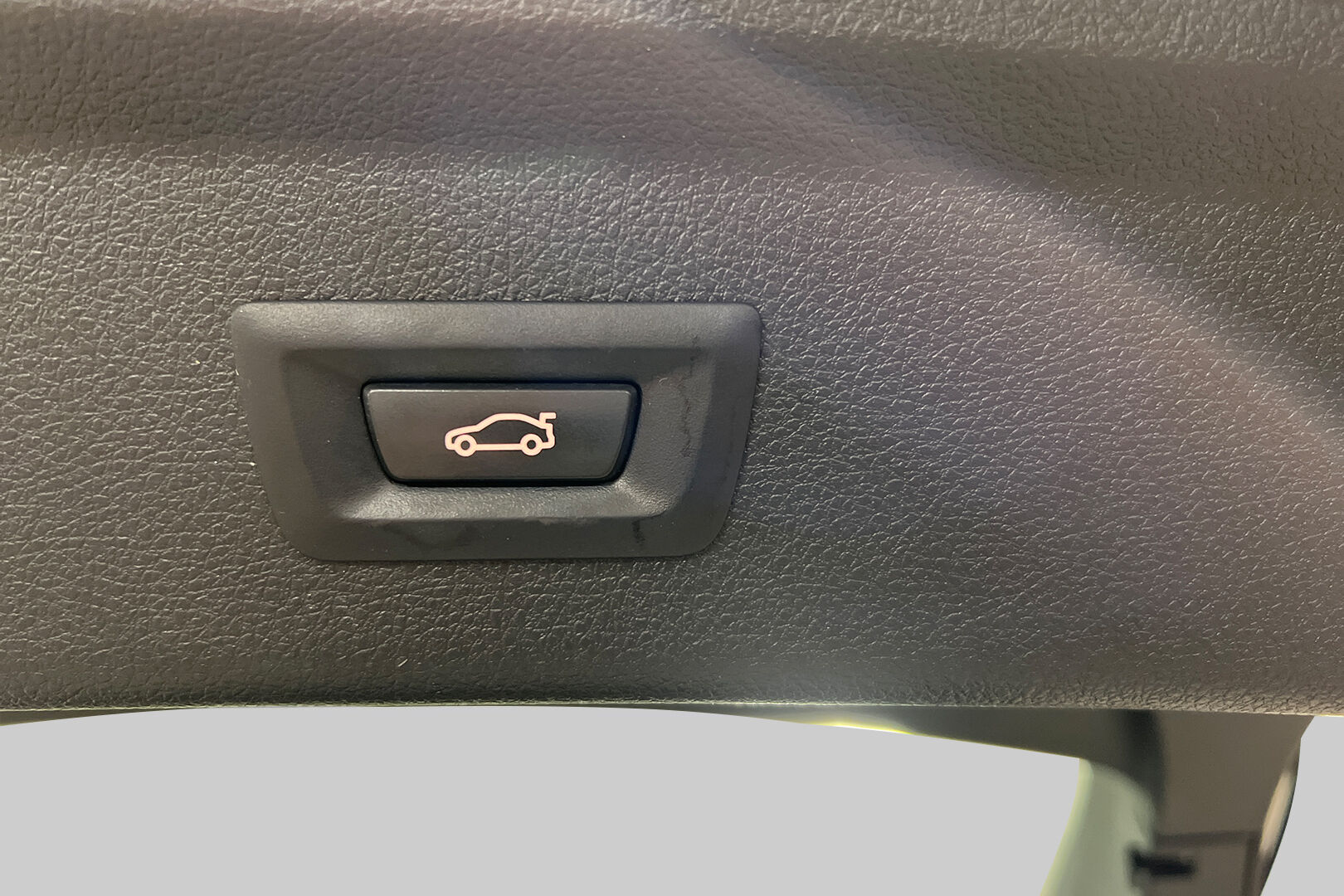 BMW 3-sarja iso kuva 13