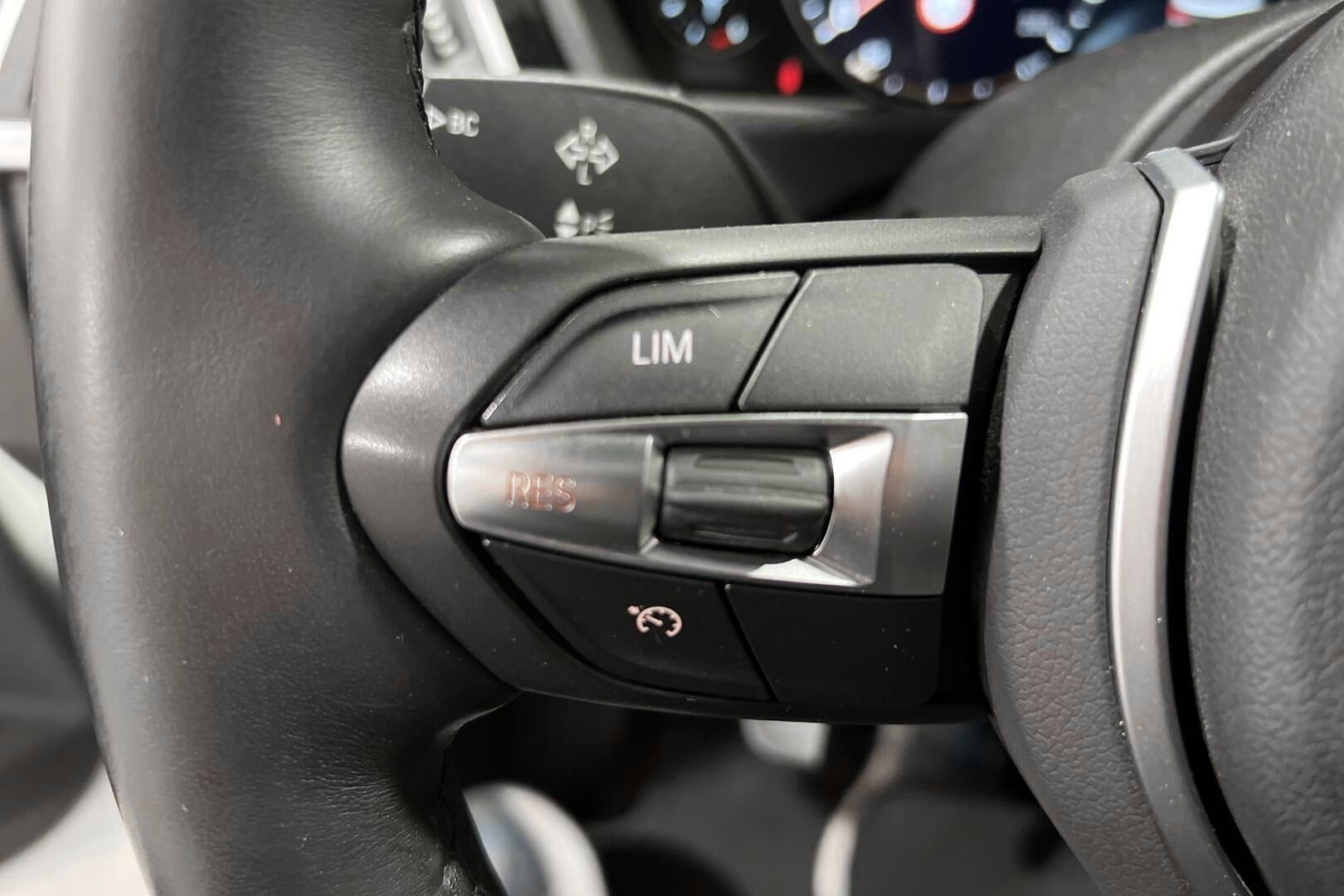 BMW 3-sarja iso kuva 15