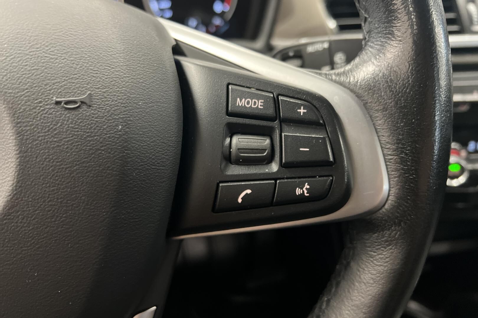 BMW X1 iso kuva 18