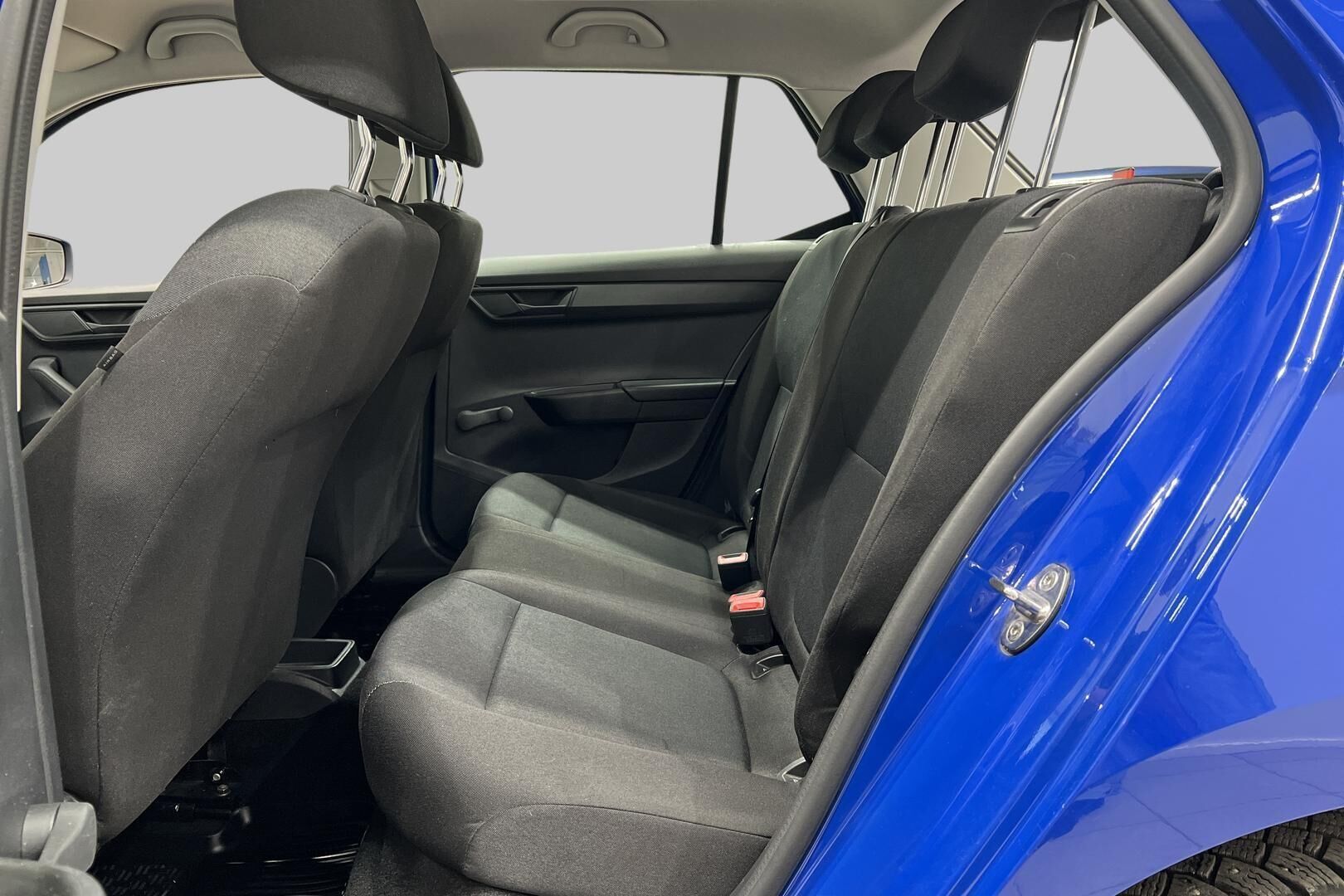 Skoda Fabia iso kuva 8