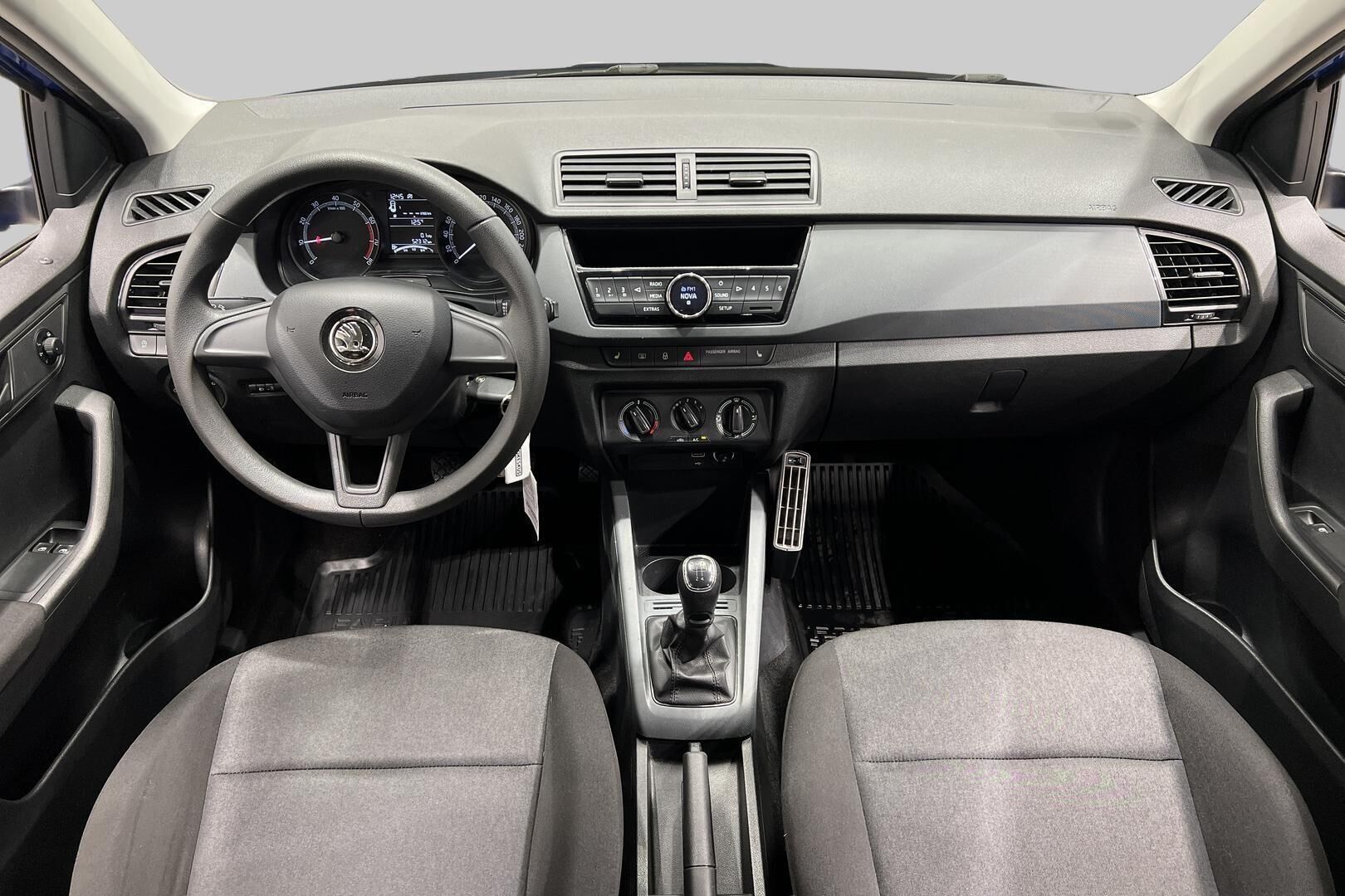 Skoda Fabia iso kuva 12