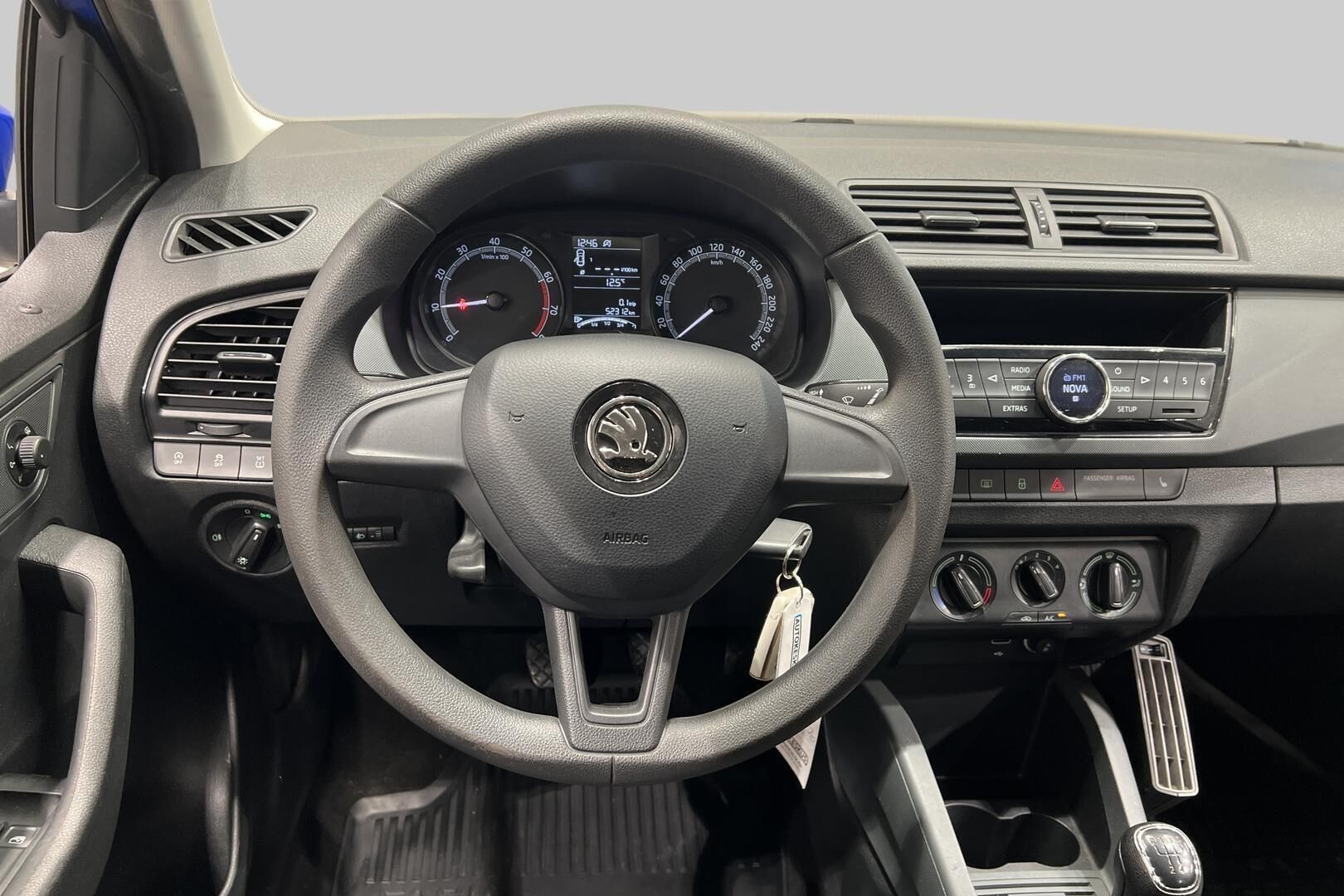 Skoda Fabia iso kuva 15