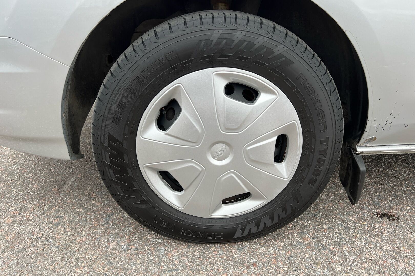 Ford Transit Custom iso kuva 10