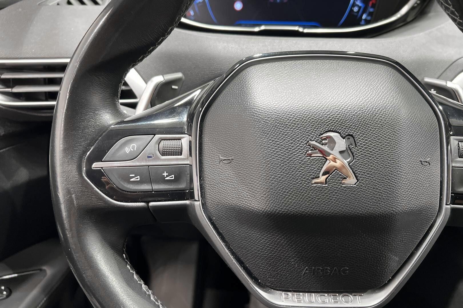 Peugeot 3008 iso kuva 26
