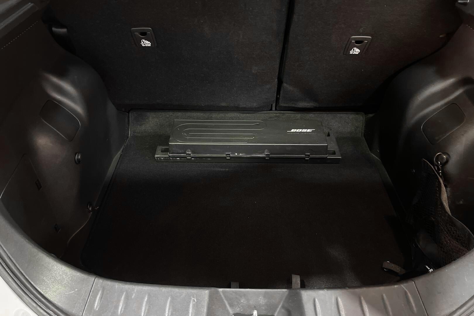 Nissan Leaf iso kuva 12