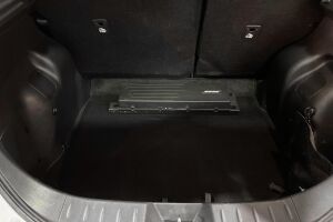 Nissan Leaf esikatselu 12