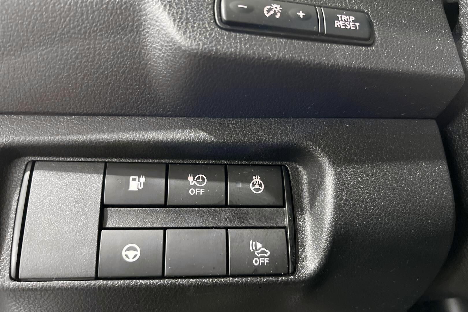 Nissan Leaf iso kuva 14