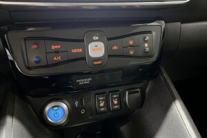 Nissan Leaf esikatselu 18