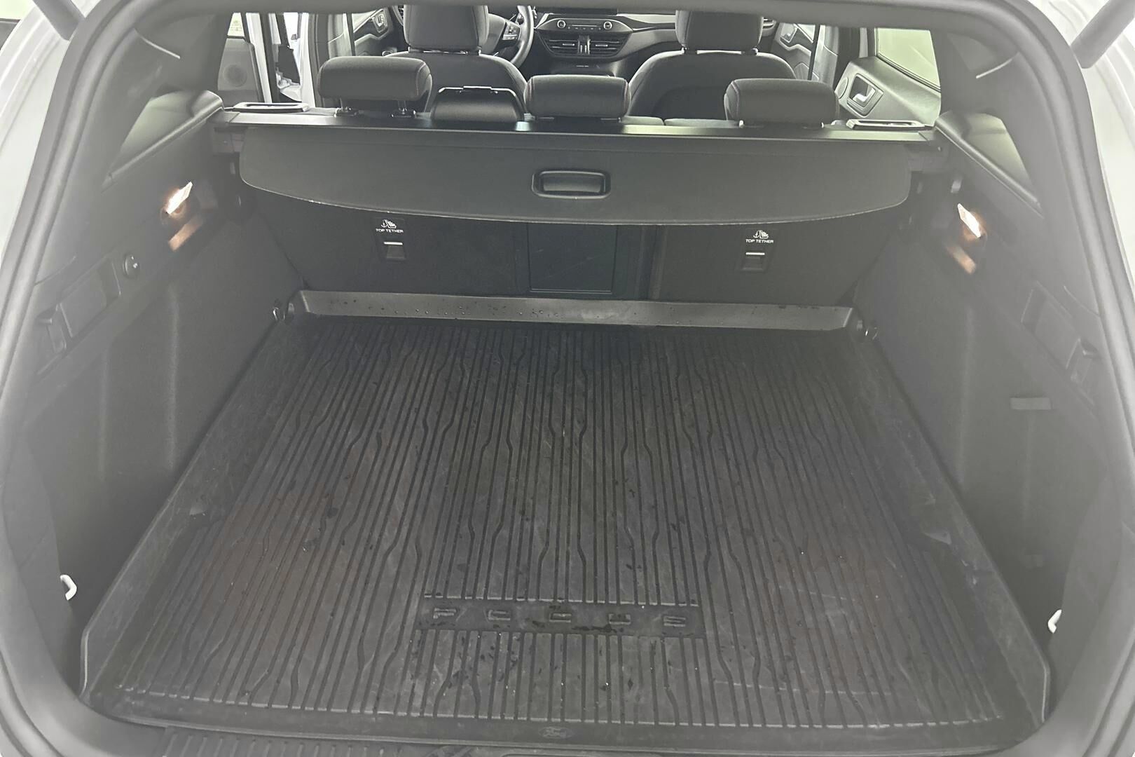 Ford Focus iso kuva 7