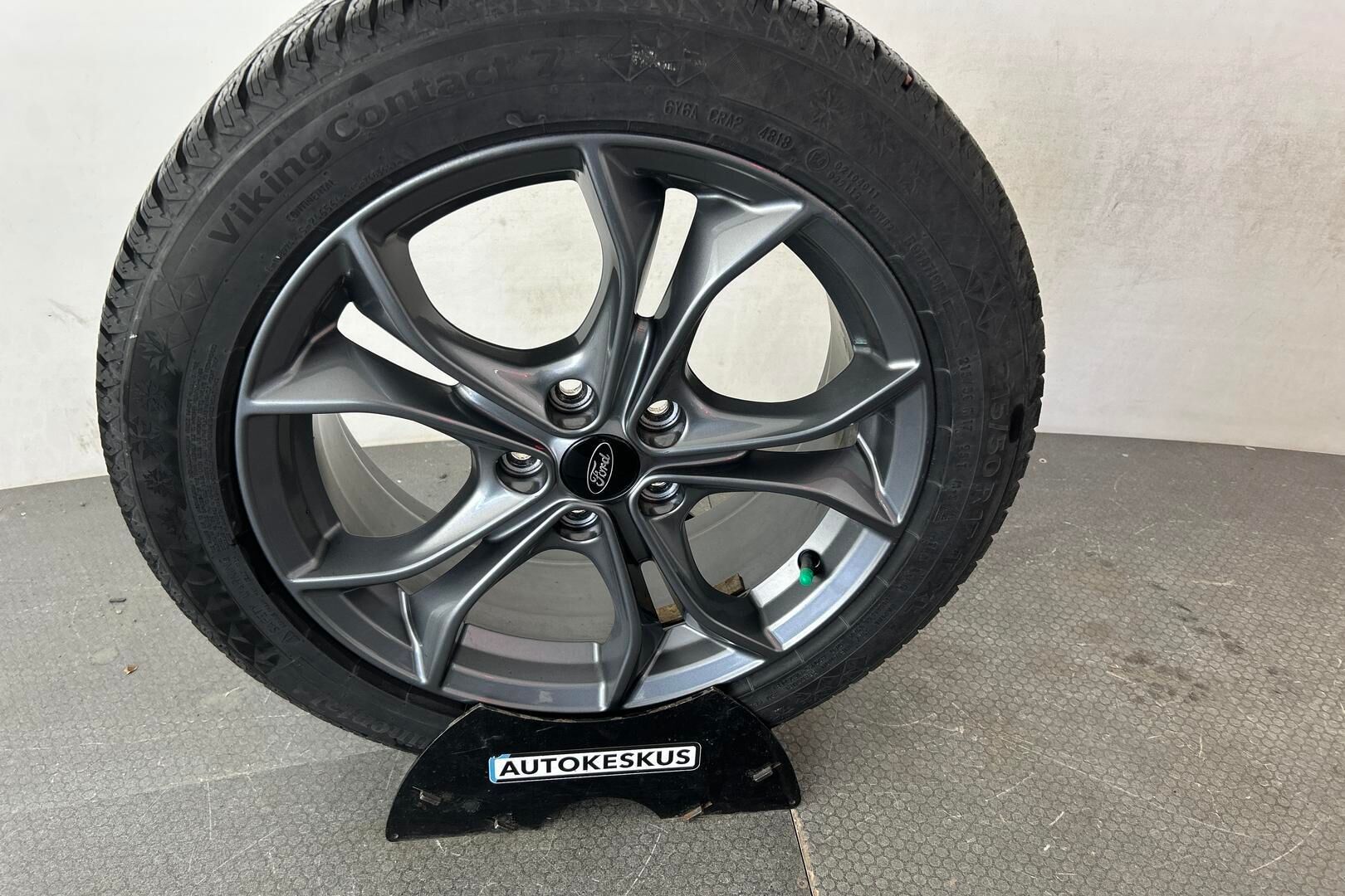 Ford Focus iso kuva 15