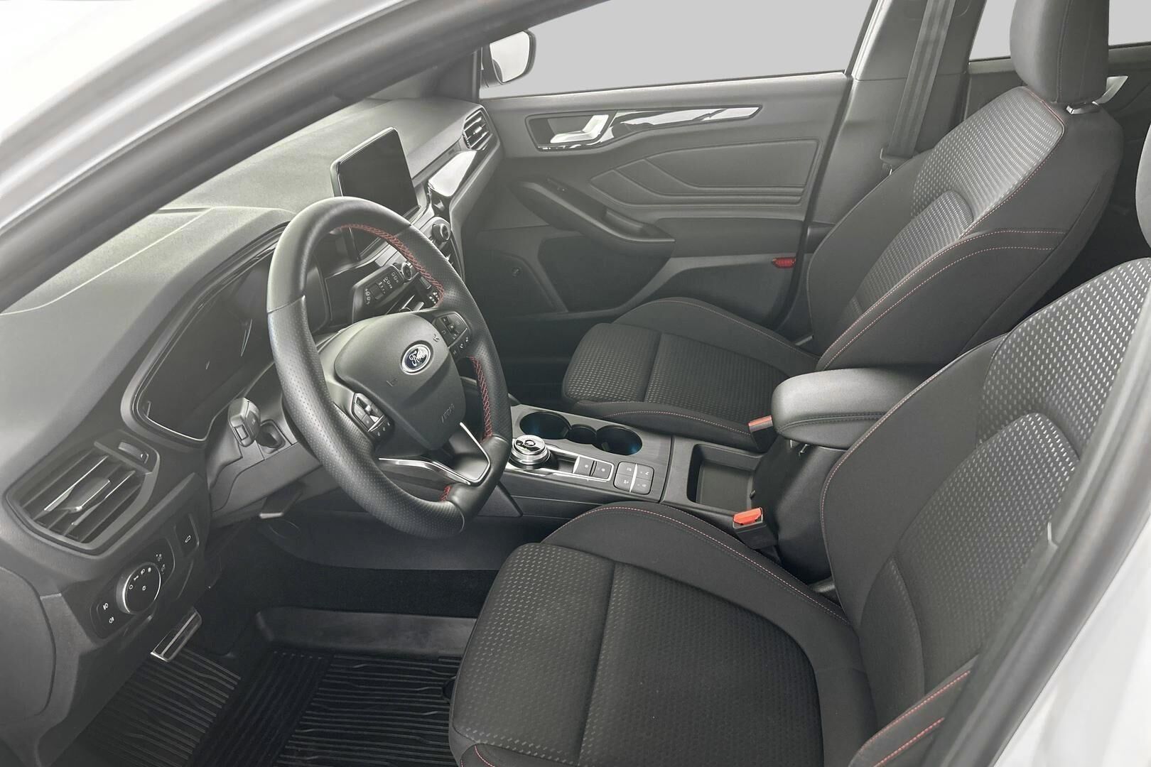 Ford Focus iso kuva 20