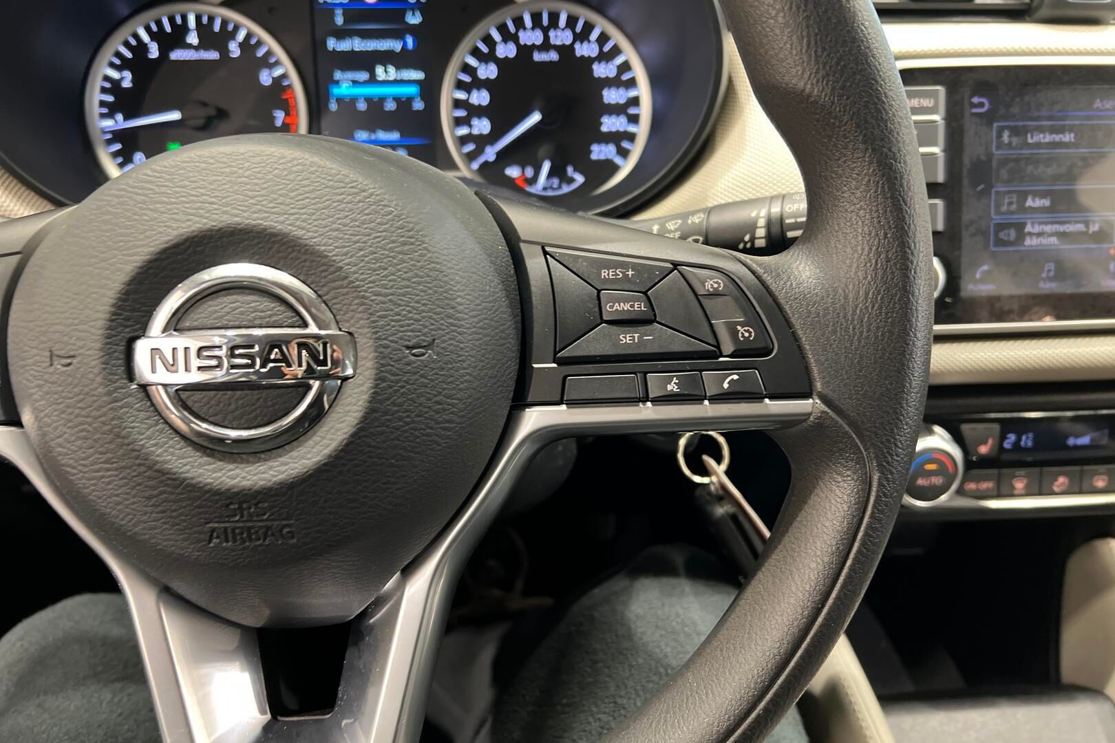Nissan Micra iso kuva 20