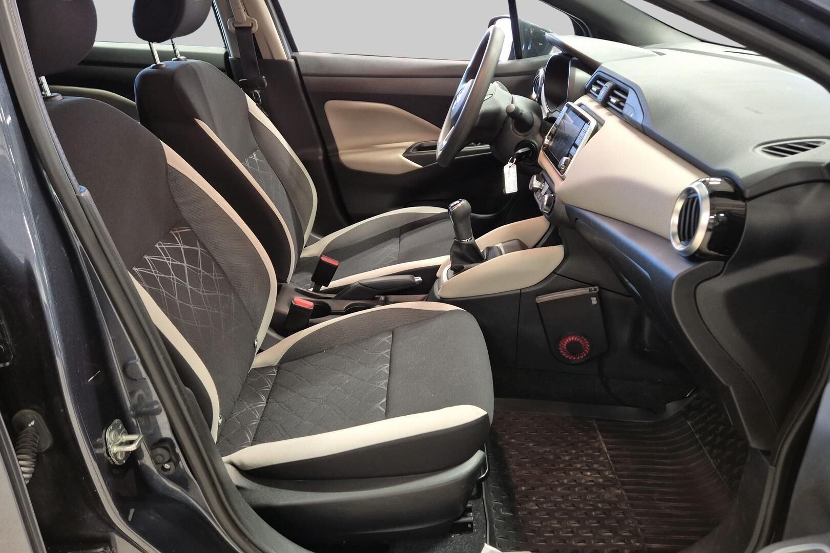 Nissan Micra iso kuva 4