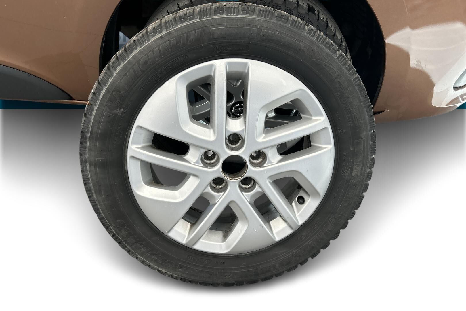 Nissan NV300 iso kuva 13