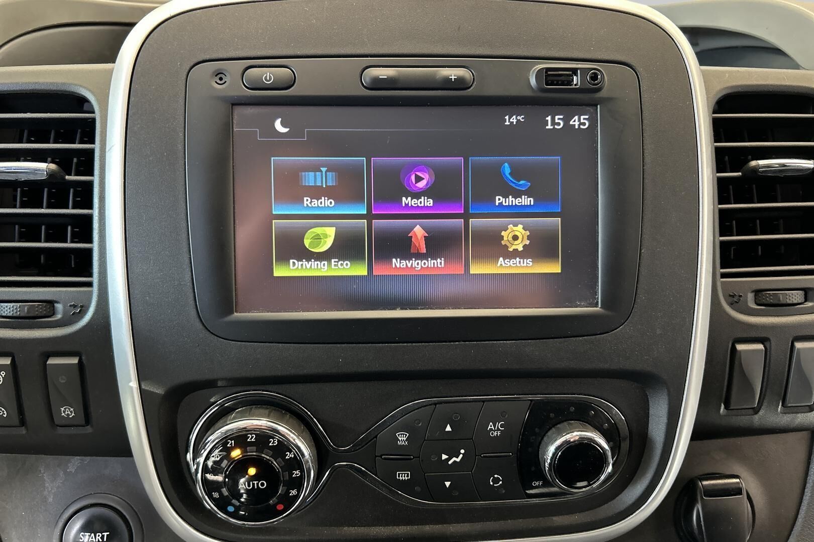 Nissan NV300 iso kuva 15