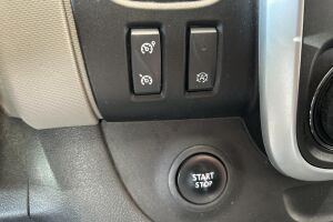 Nissan NV300 esikatselu 18