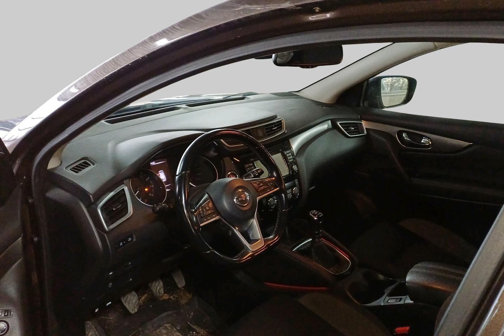 Nissan Qashqai iso kuva 1