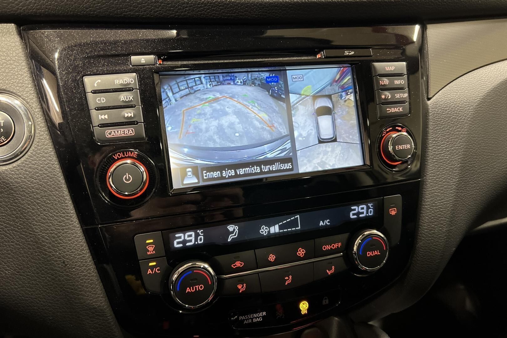 Nissan Qashqai iso kuva 17