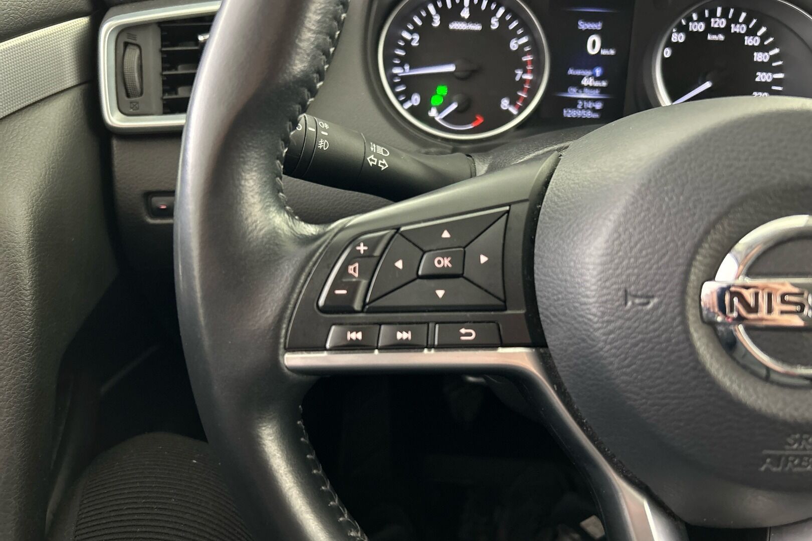 Nissan Qashqai iso kuva 16