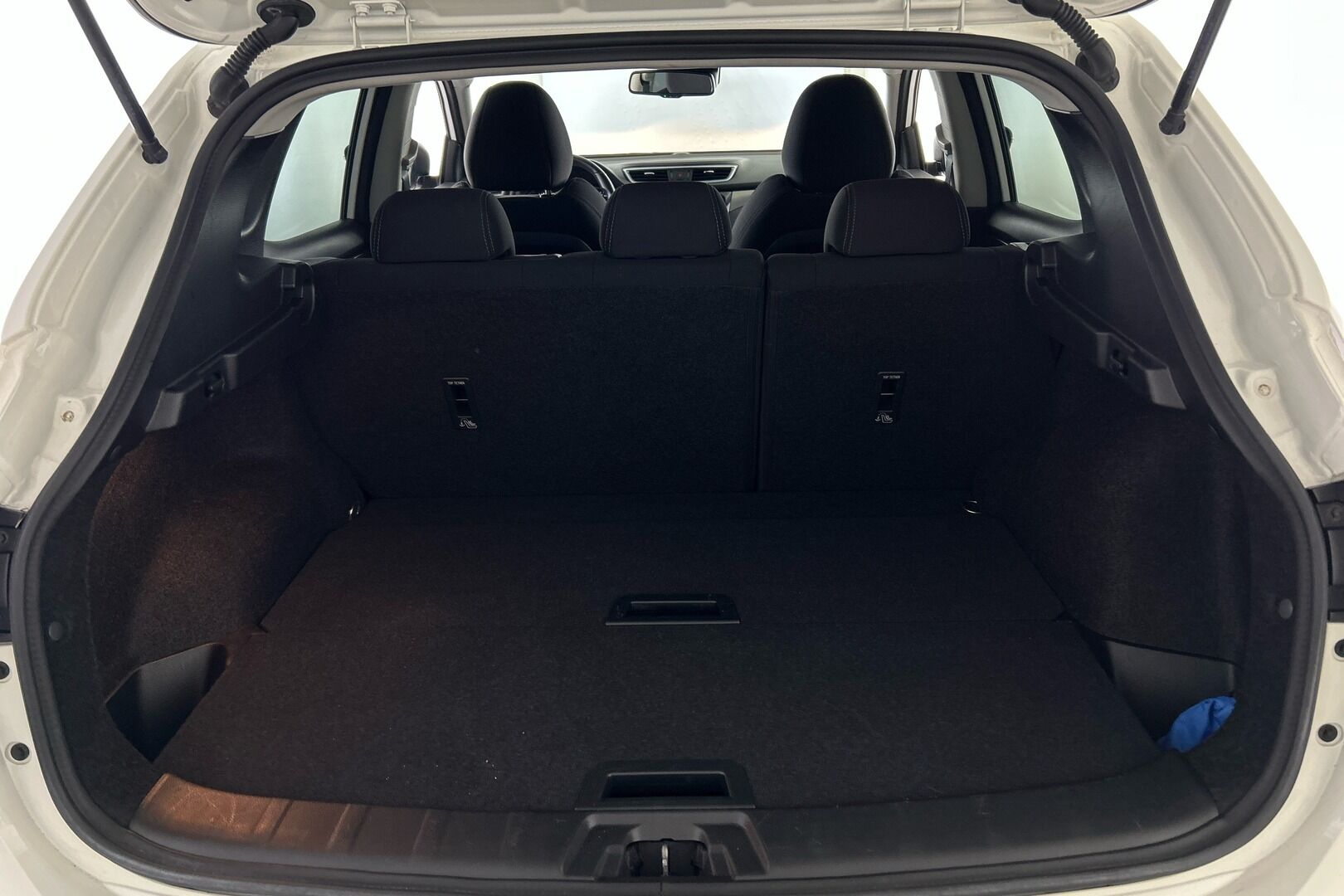 Nissan Qashqai iso kuva 9