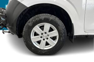 Nissan Navara esikatselu 13