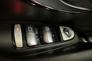 Mercedes-Benz E esikatselu 19