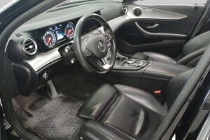 Mercedes-Benz E esikatselu 2