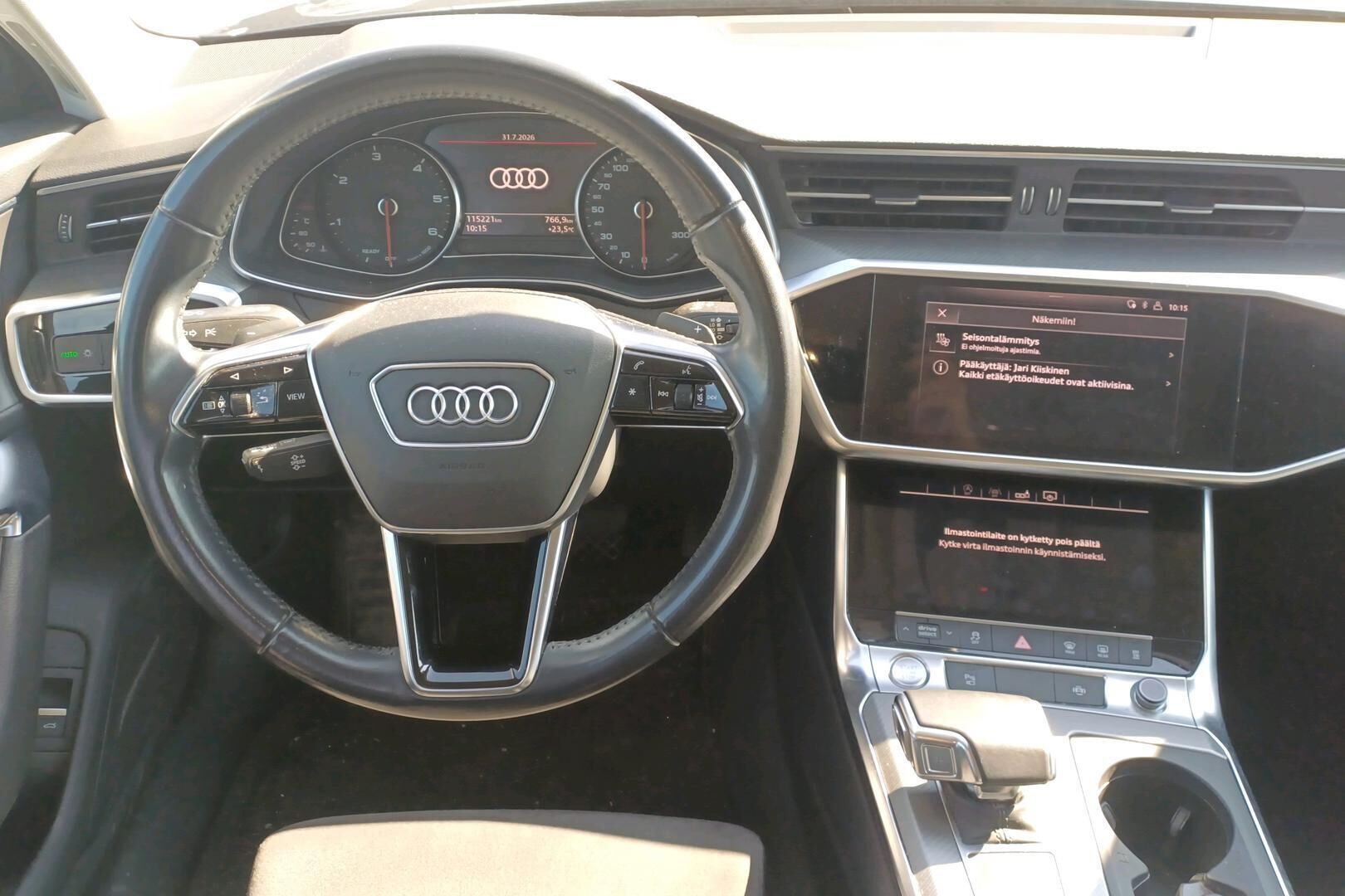 Audi A6 iso kuva 2