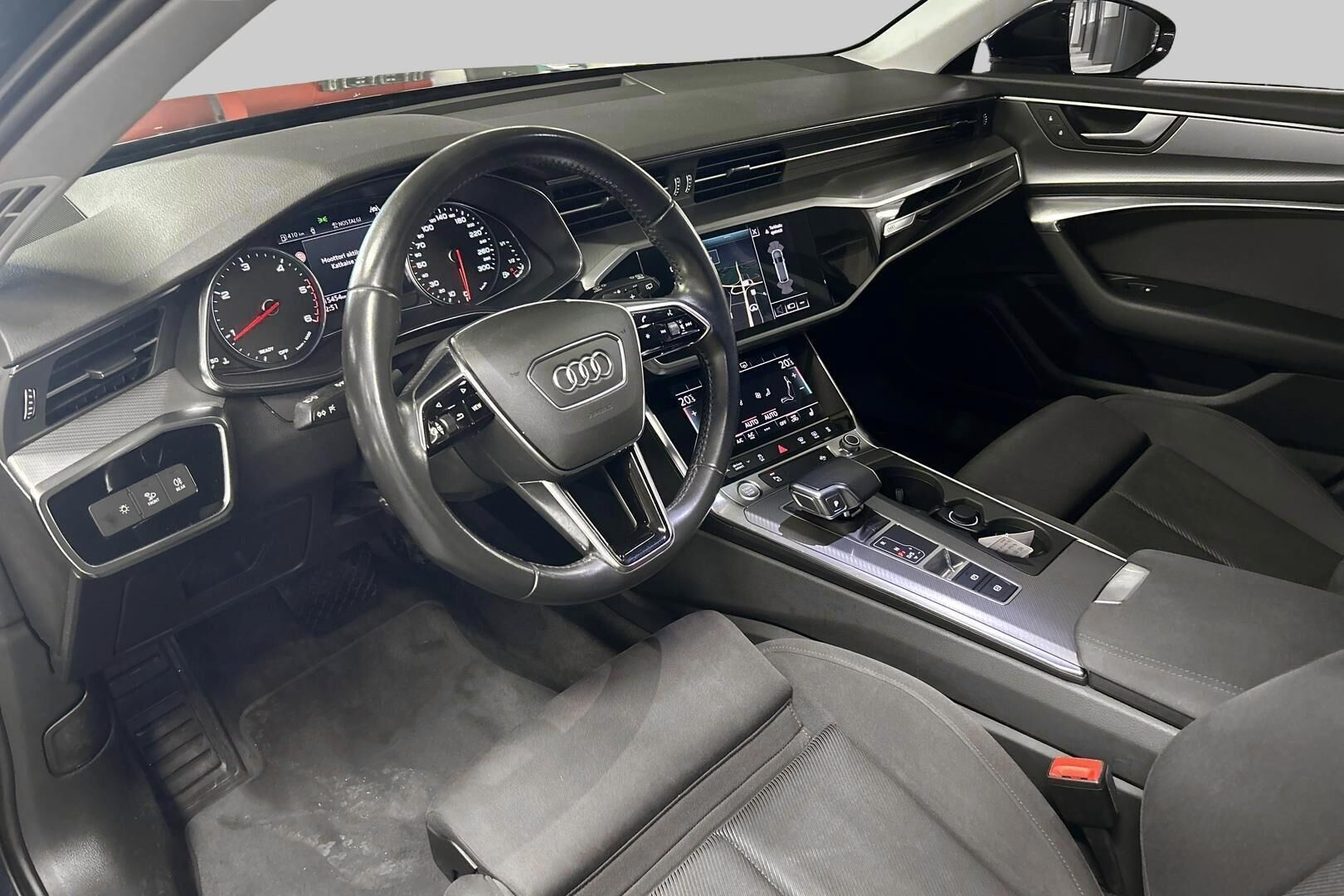 Audi A6 iso kuva 8