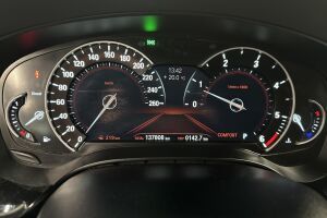 BMW 5-SARJA esikatselu 11