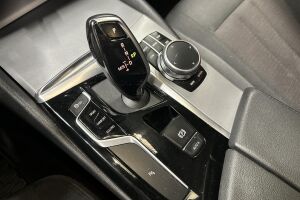 BMW 5-SARJA esikatselu 18
