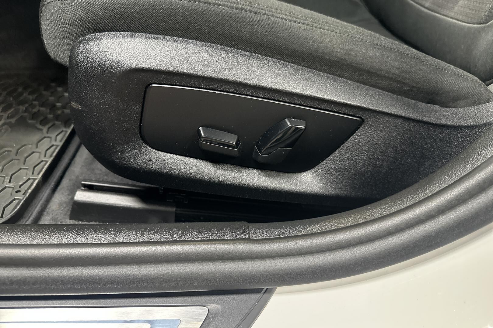 BMW 5-SARJA iso kuva 32