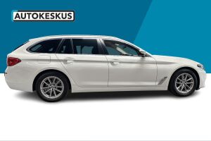 BMW 5-SARJA esikatselu 27