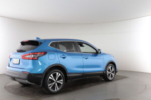 Nissan Qashqai esikatselu 10