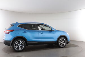 Nissan Qashqai esikatselu 11