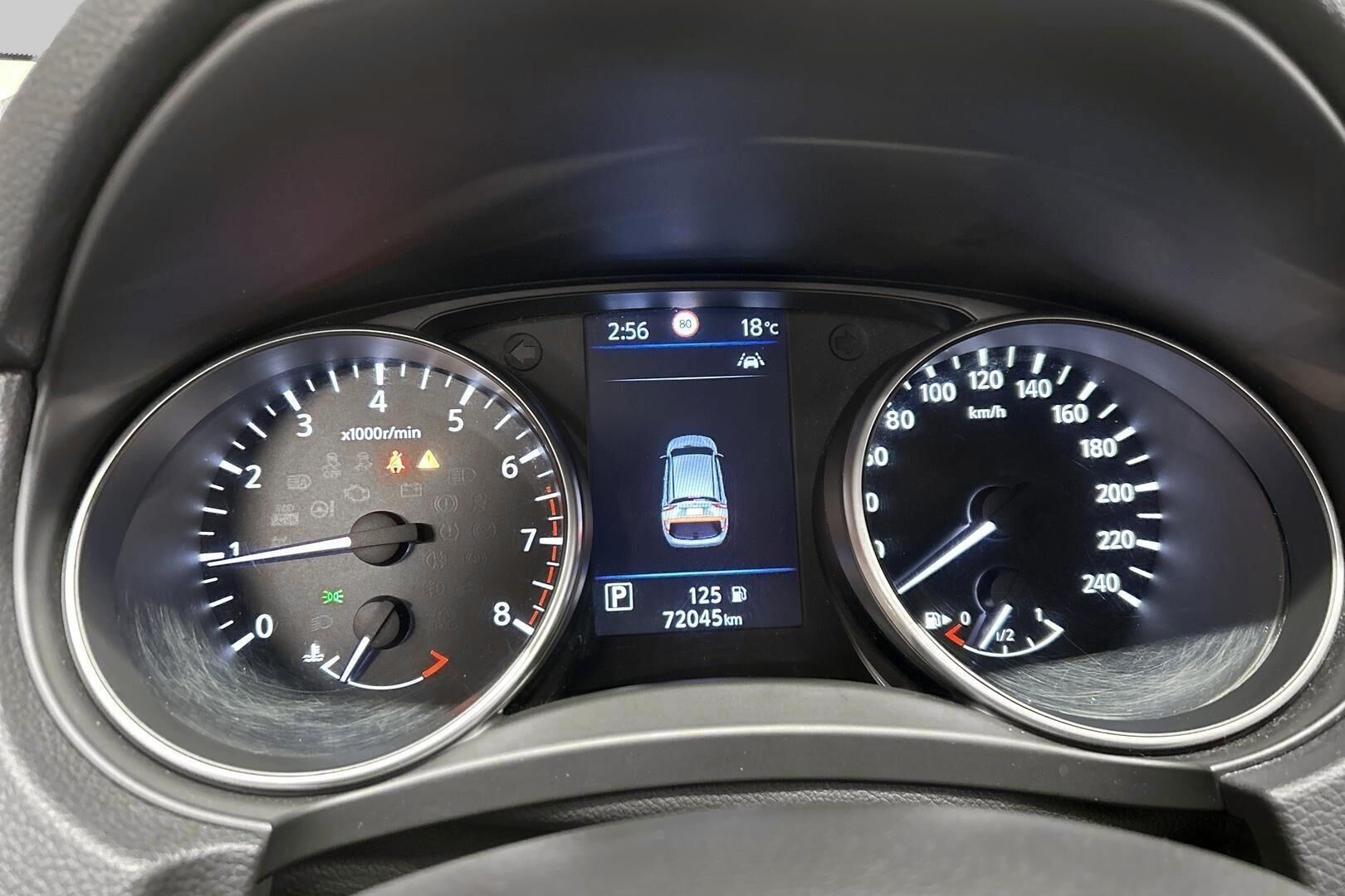 Nissan Qashqai iso kuva 14