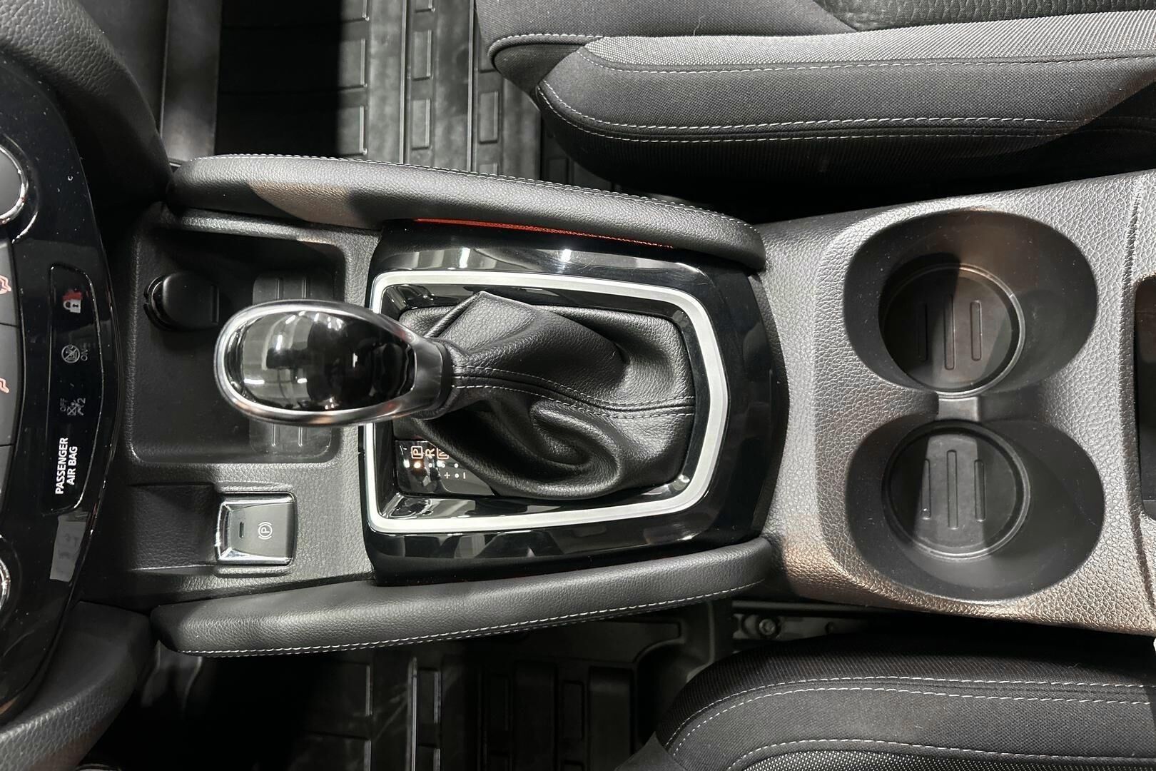 Nissan Qashqai iso kuva 17