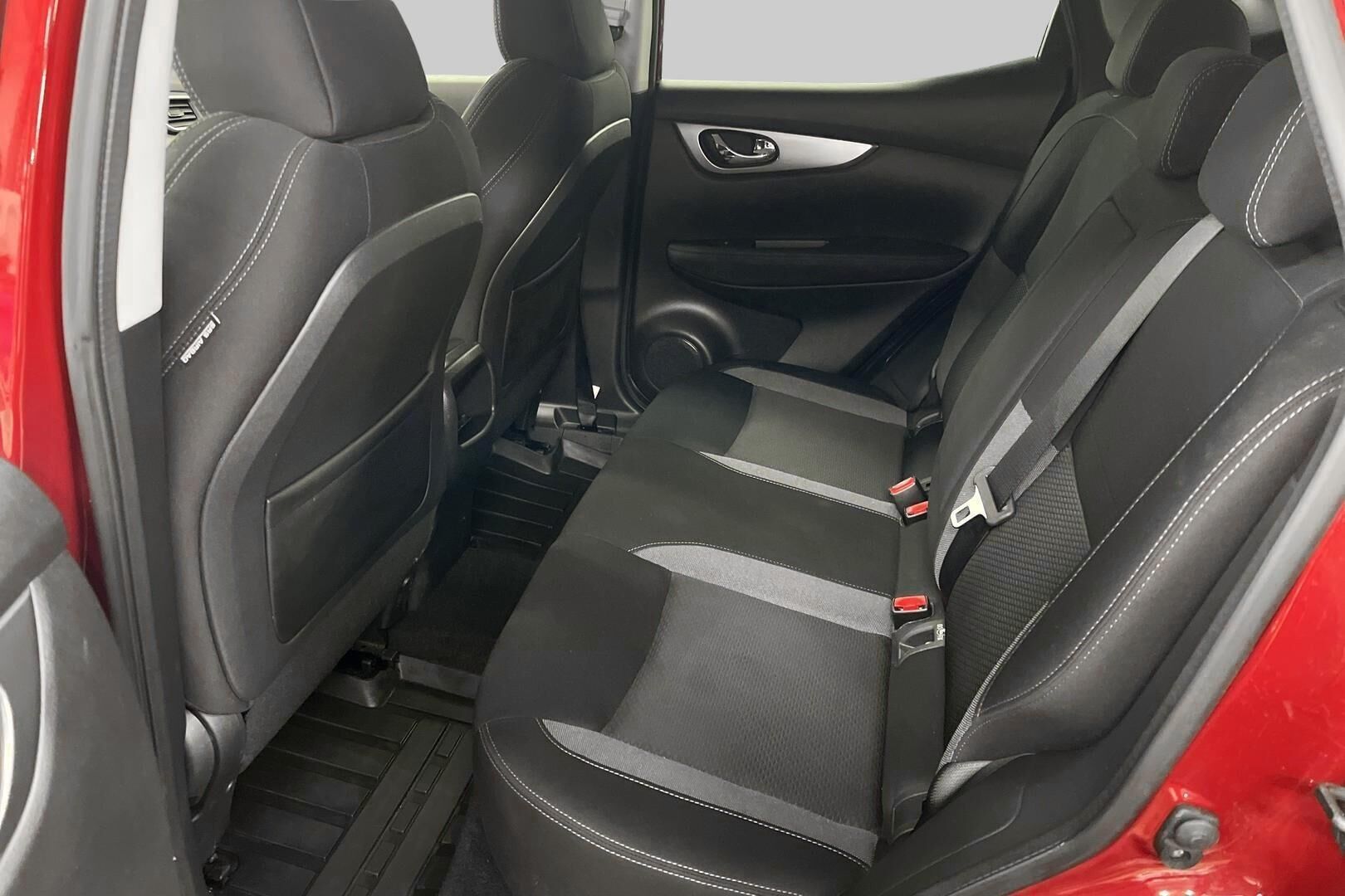 Nissan Qashqai iso kuva 10