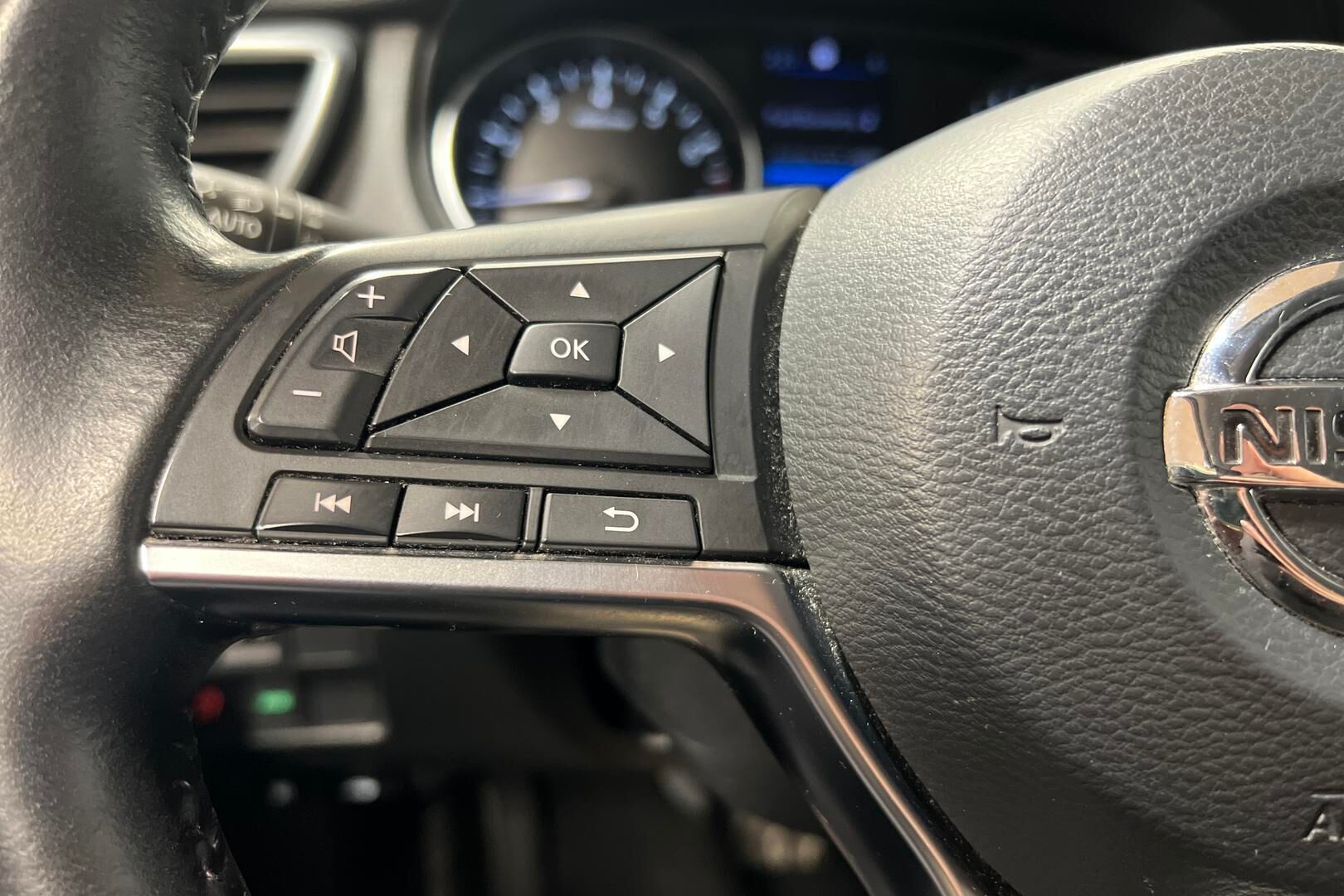 Nissan Qashqai iso kuva 16