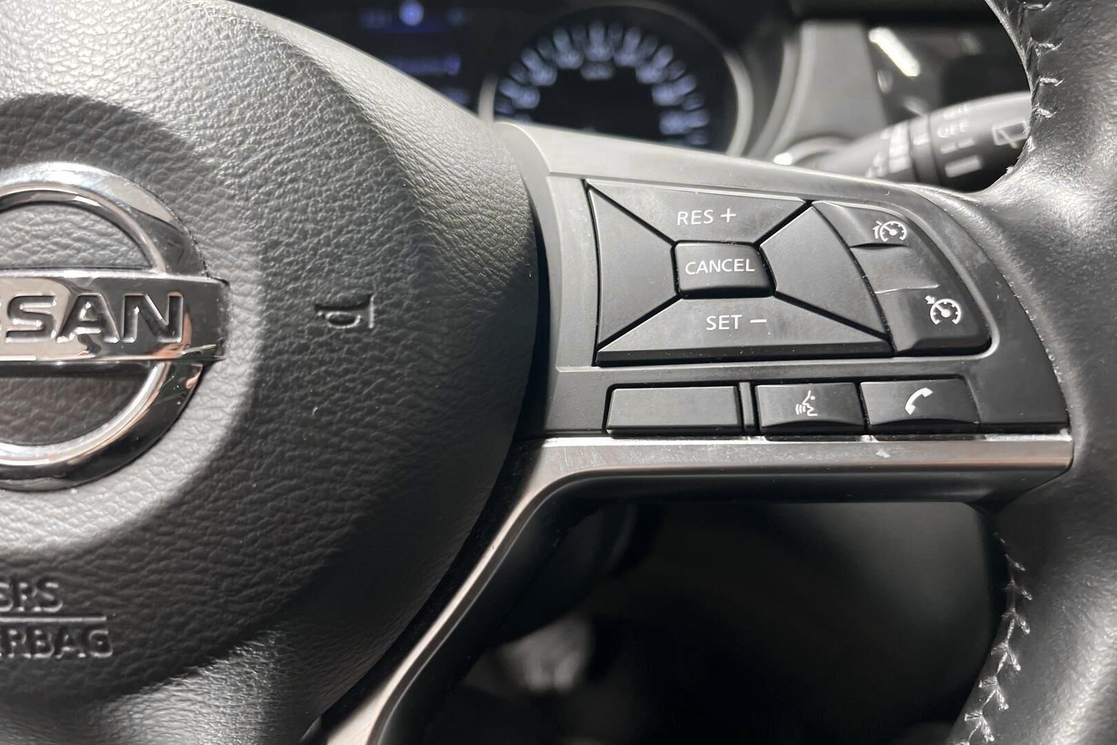 Nissan Qashqai iso kuva 17