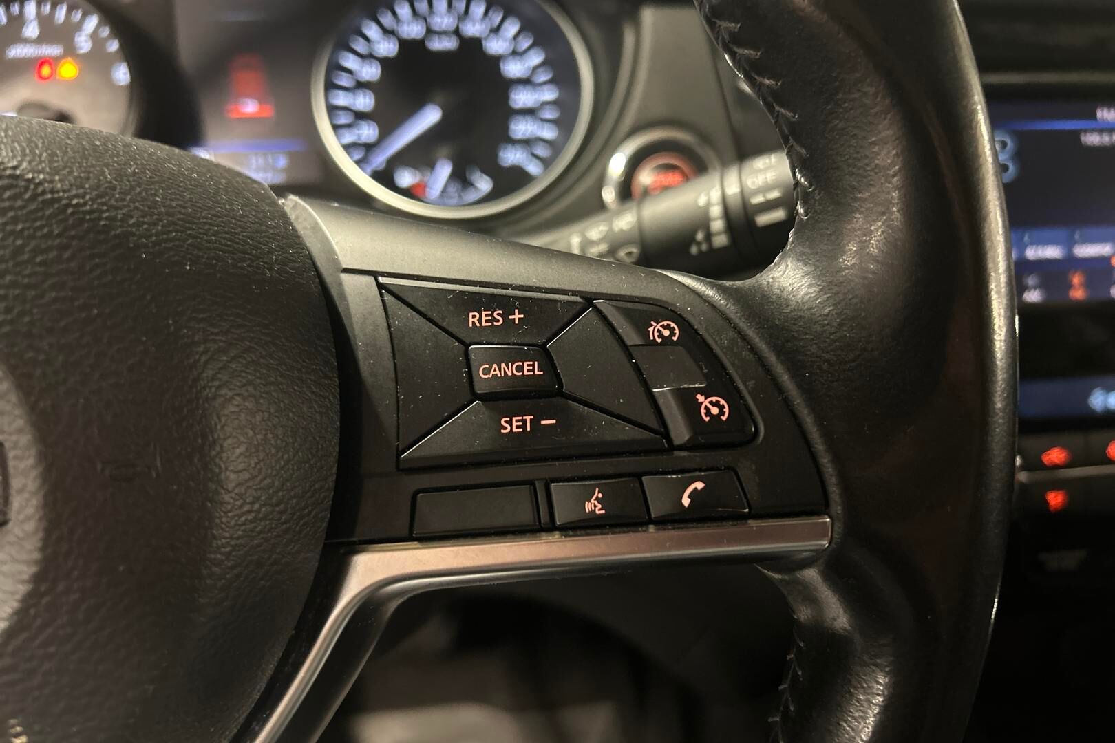 Nissan Qashqai iso kuva 33