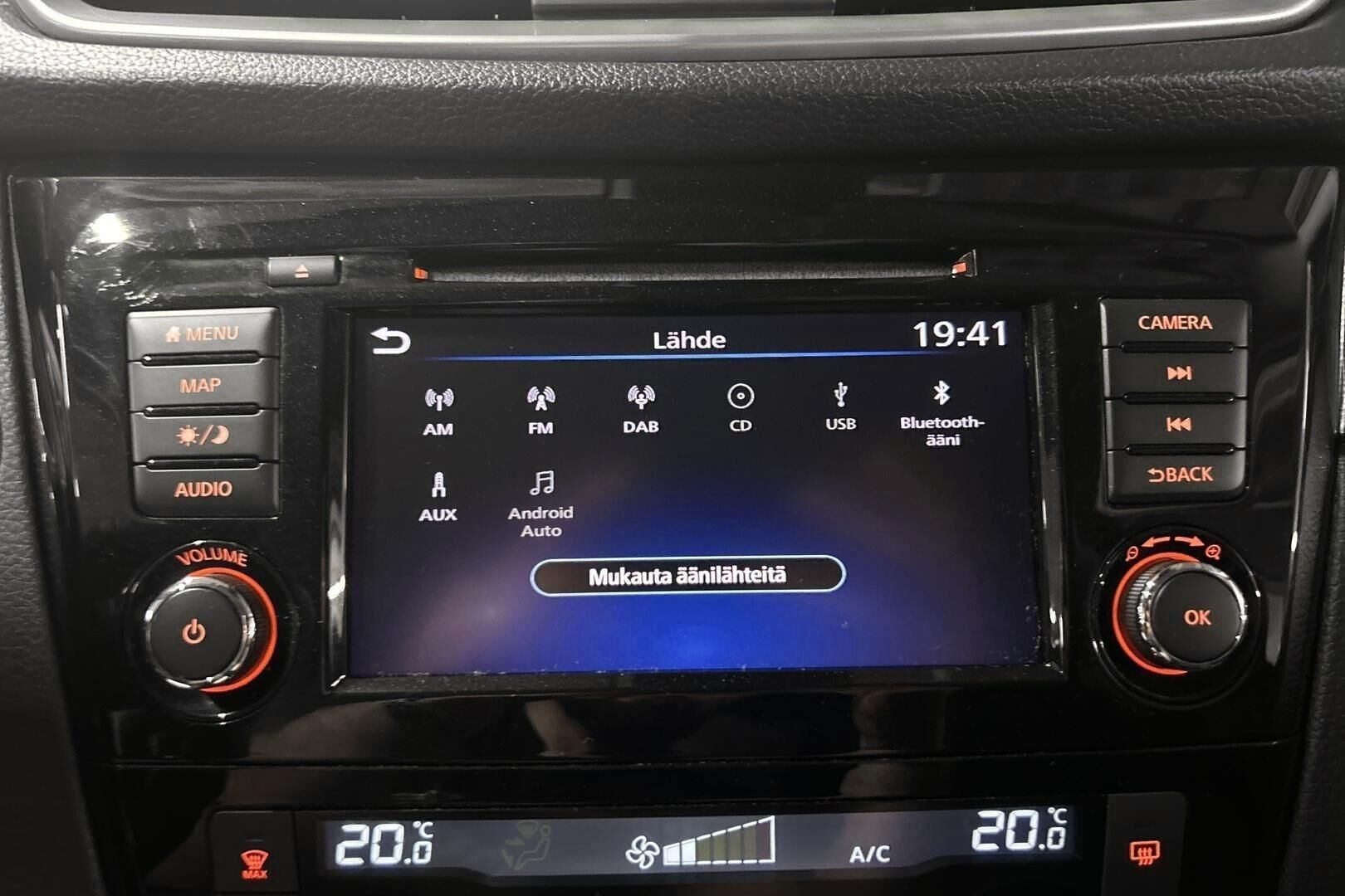 Nissan Qashqai iso kuva 17