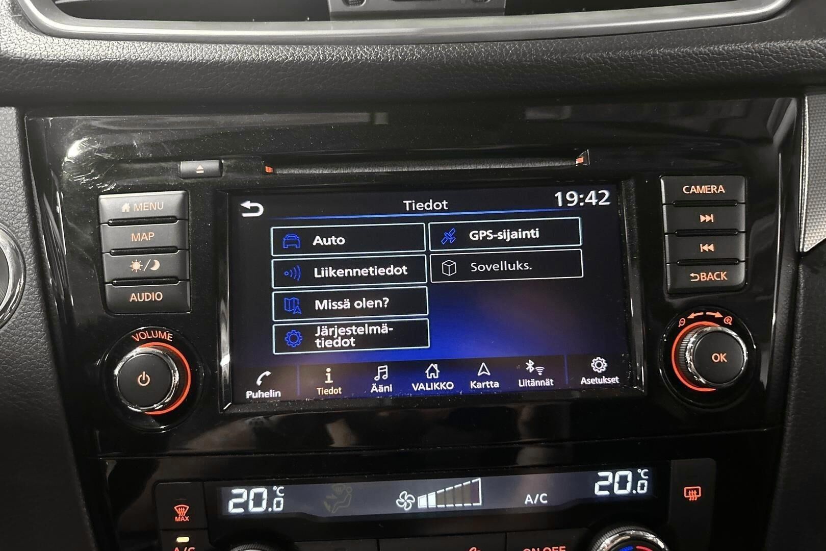 Nissan Qashqai iso kuva 20