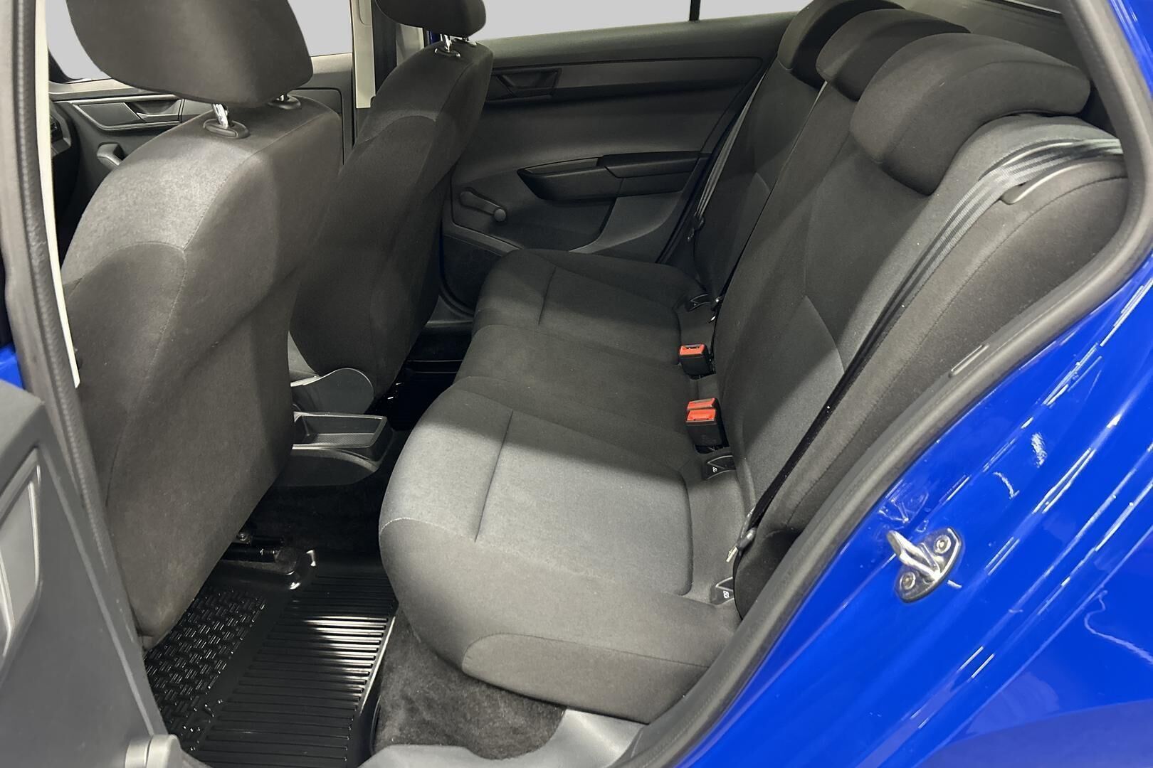 Skoda Fabia iso kuva 10