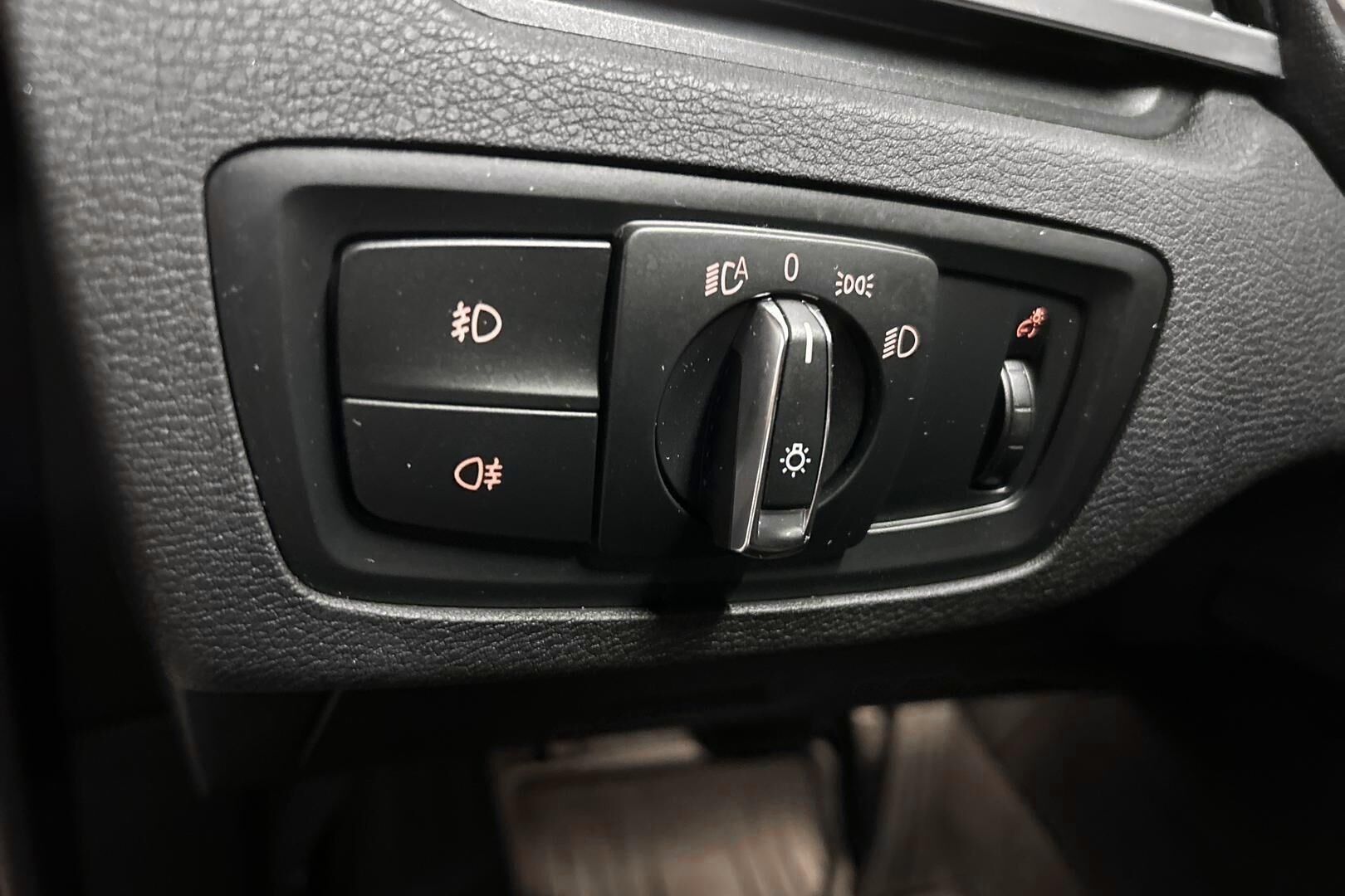 BMW X1 iso kuva 24