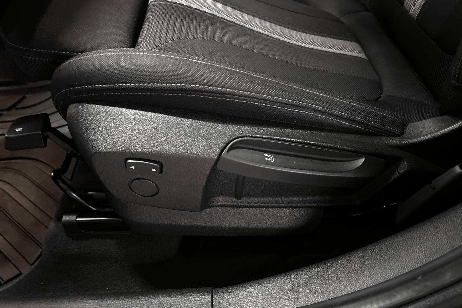 BMW X1 iso kuva 27