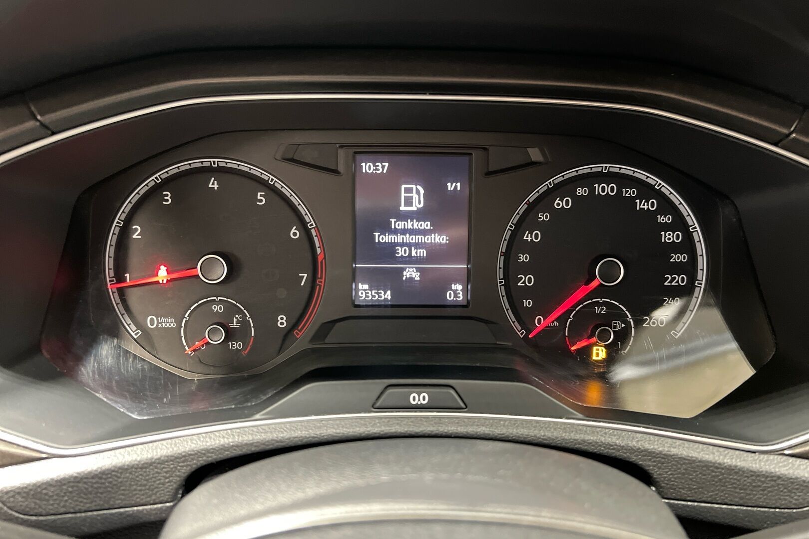 Volkswagen T-Roc iso kuva 11