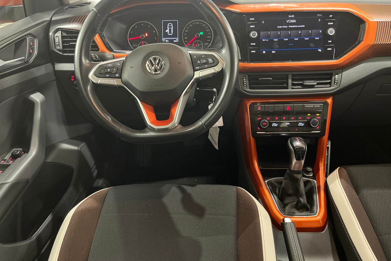 Volkswagen T-Cross iso kuva 11