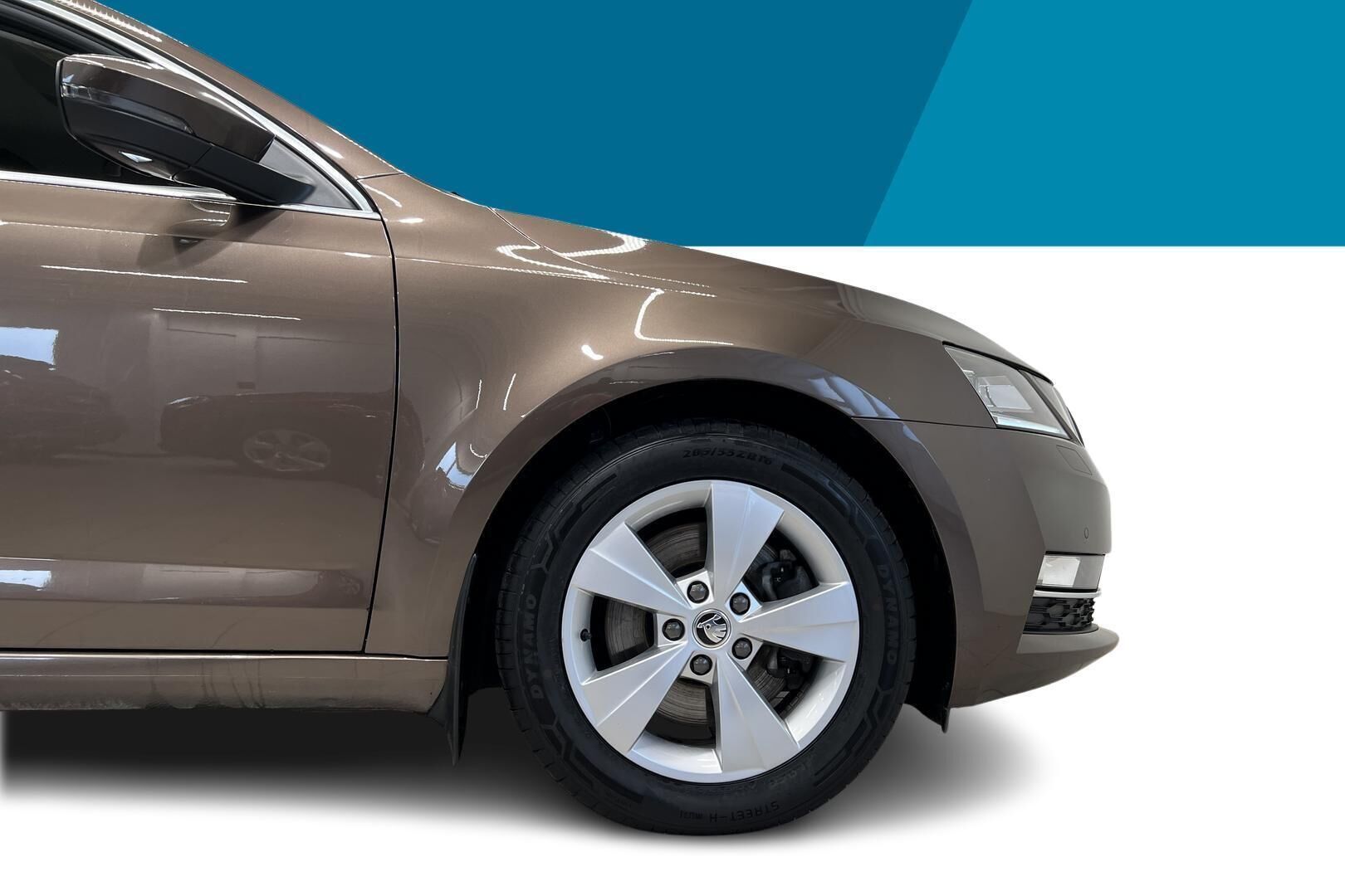 Skoda Octavia iso kuva 13