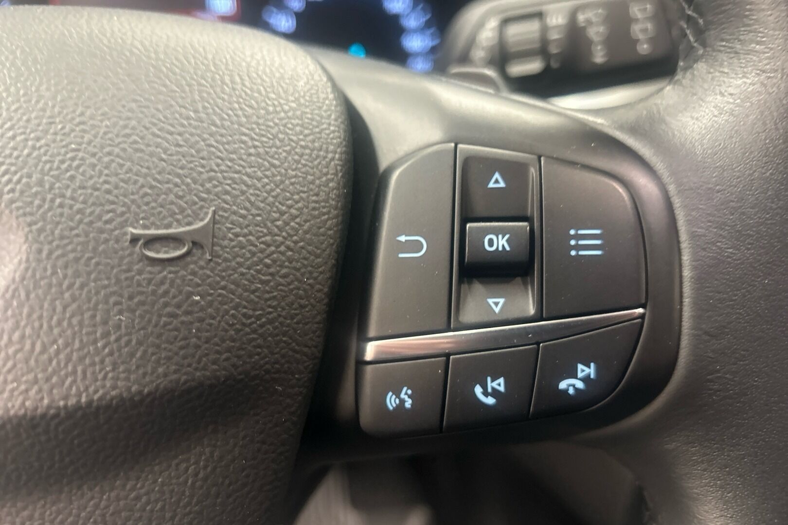Ford Focus iso kuva 13